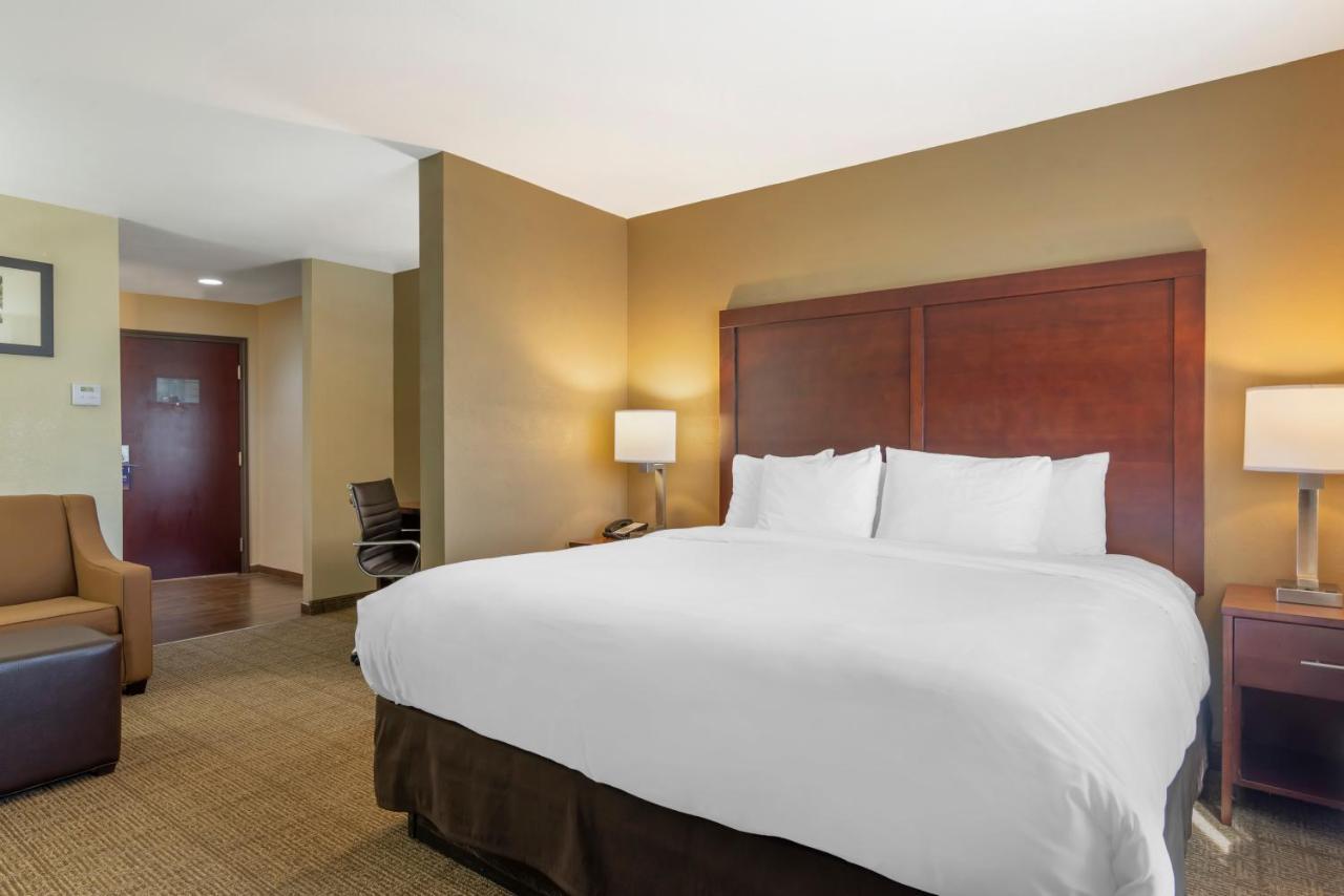 Comfort Suites Locust Grove Atlanta South מראה חיצוני תמונה